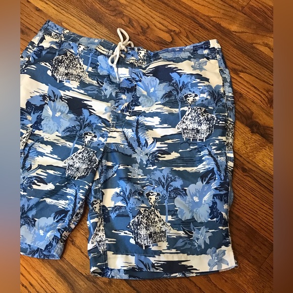 Chaps Swim Trunks Swimming Shorts
Flower Floral Beach
Large Velcro Tie
Pockets - Picture 2 of 10